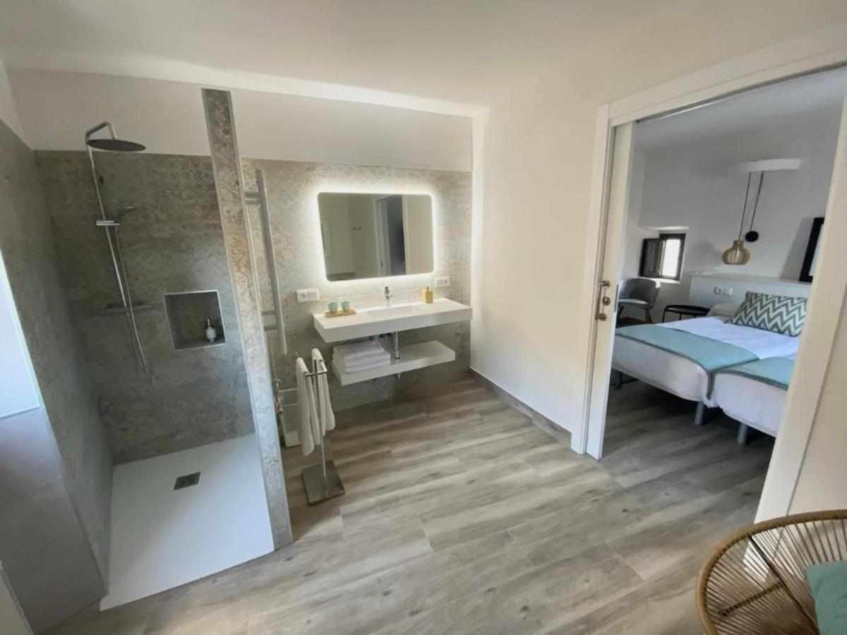 Apartamento Torre del Postigo By KubiK Caces Exterior foto
