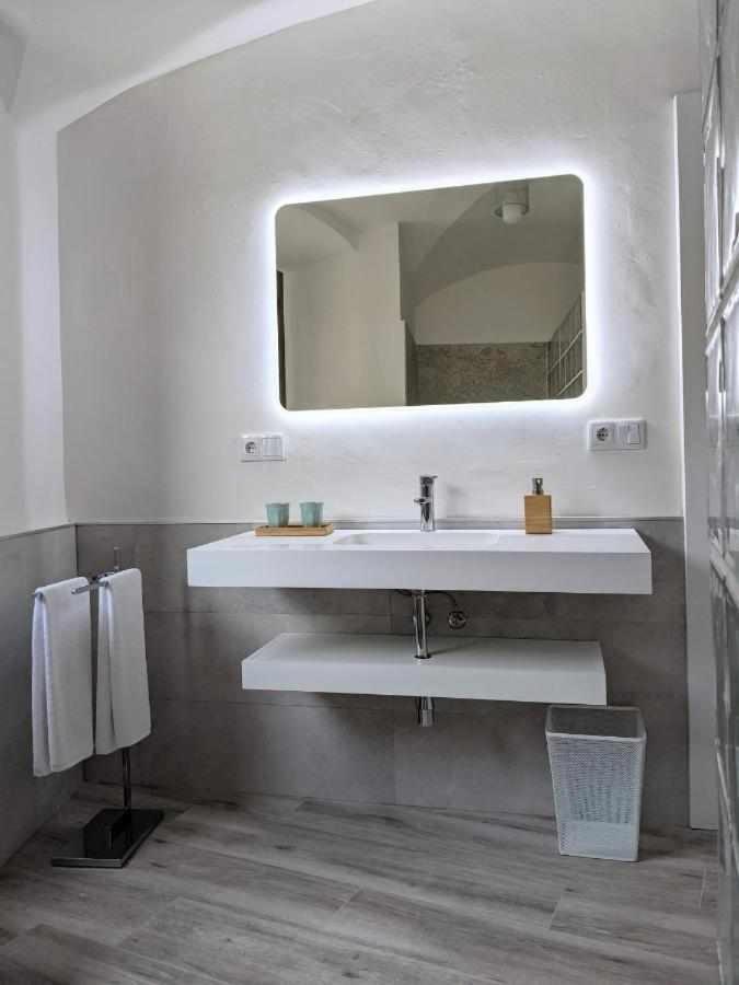 Apartamento Torre del Postigo By KubiK Caces Exterior foto