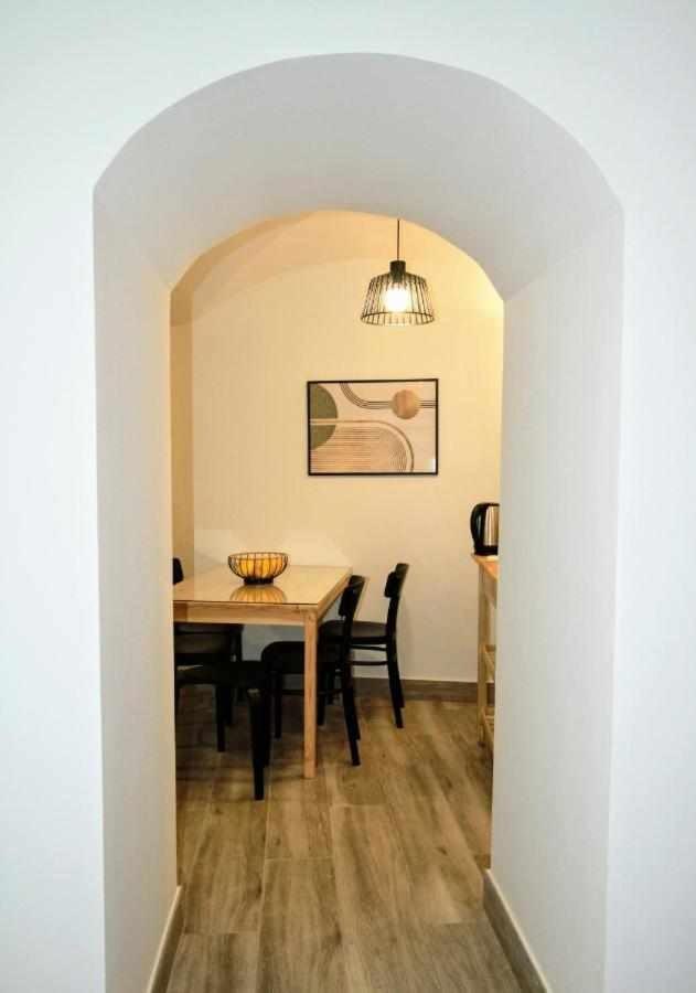 Apartamento Torre del Postigo By KubiK Caces Exterior foto
